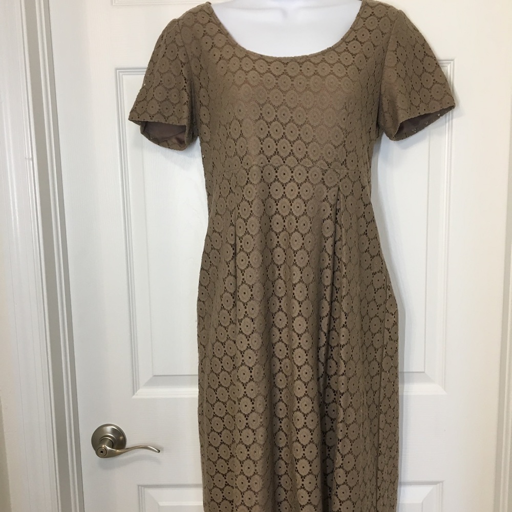 🛍️ SALE! Long Elegant Legs Sz 10T Taupe Lace Dress
